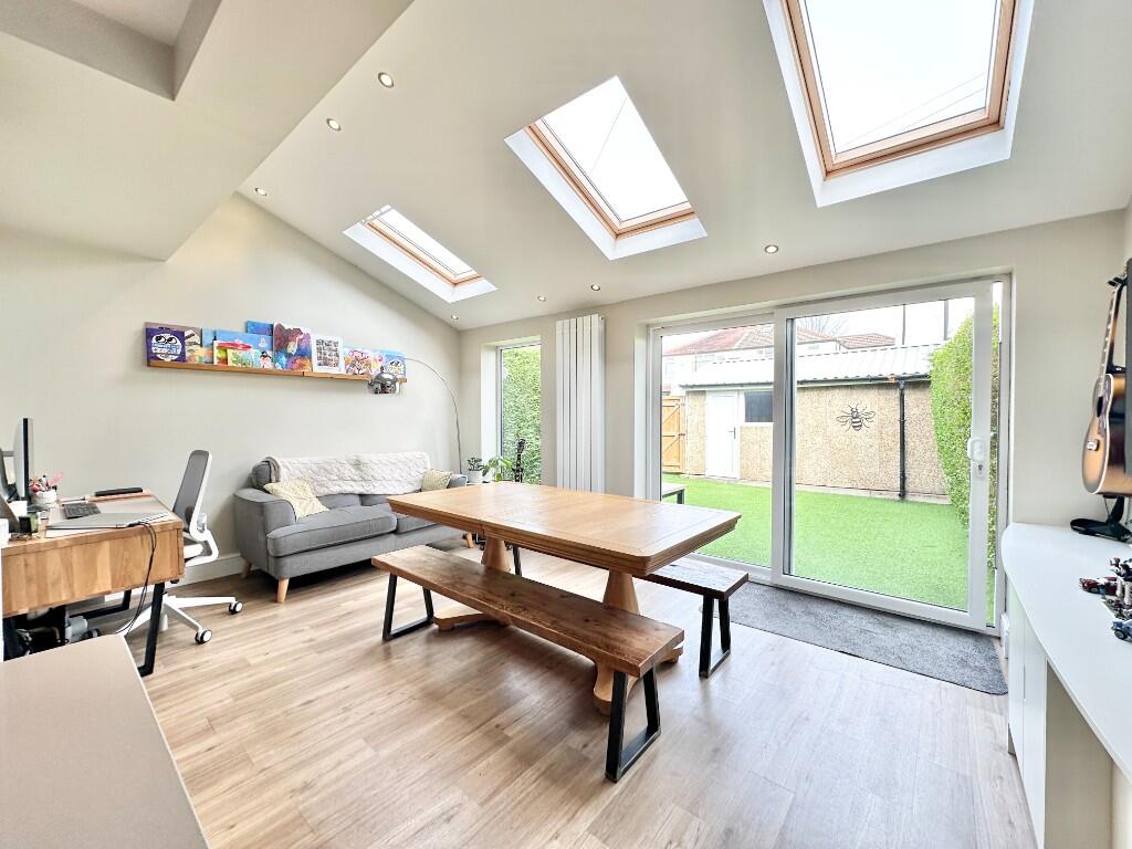 Ellesmere Road, Altrincham, Cheshire, Greater Manchester, WA14 photo 4