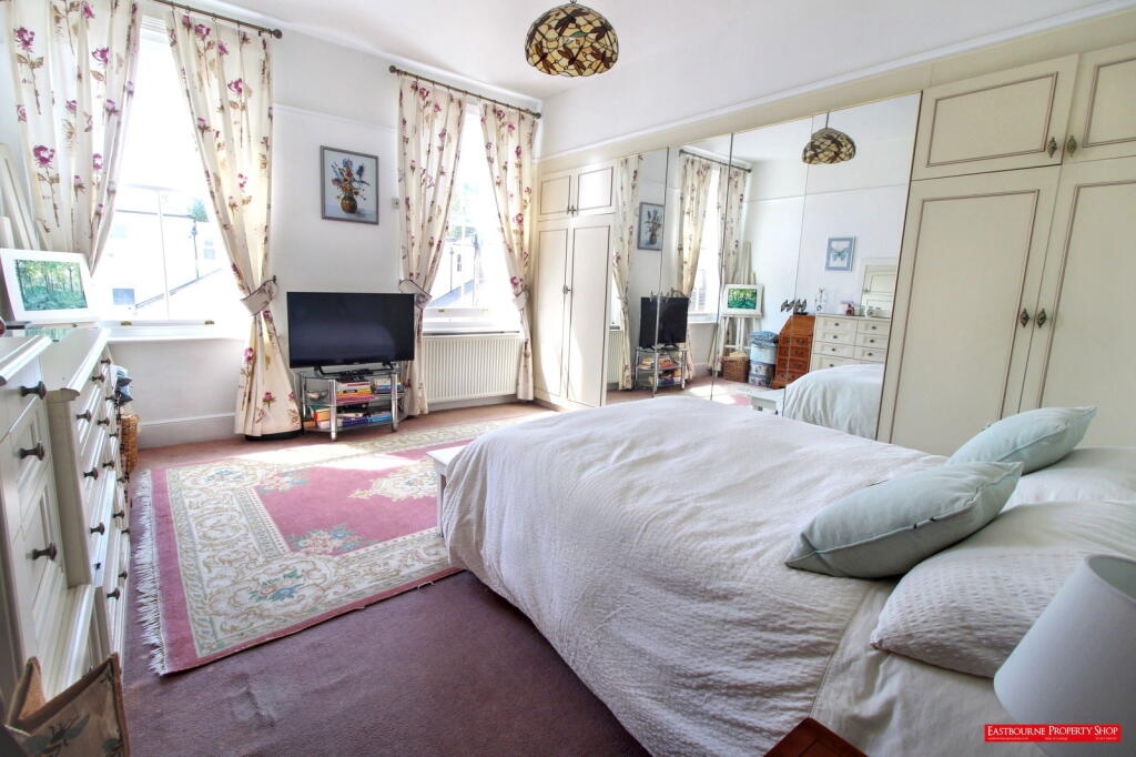 Apartment in Eastbourne, East Sussex - More