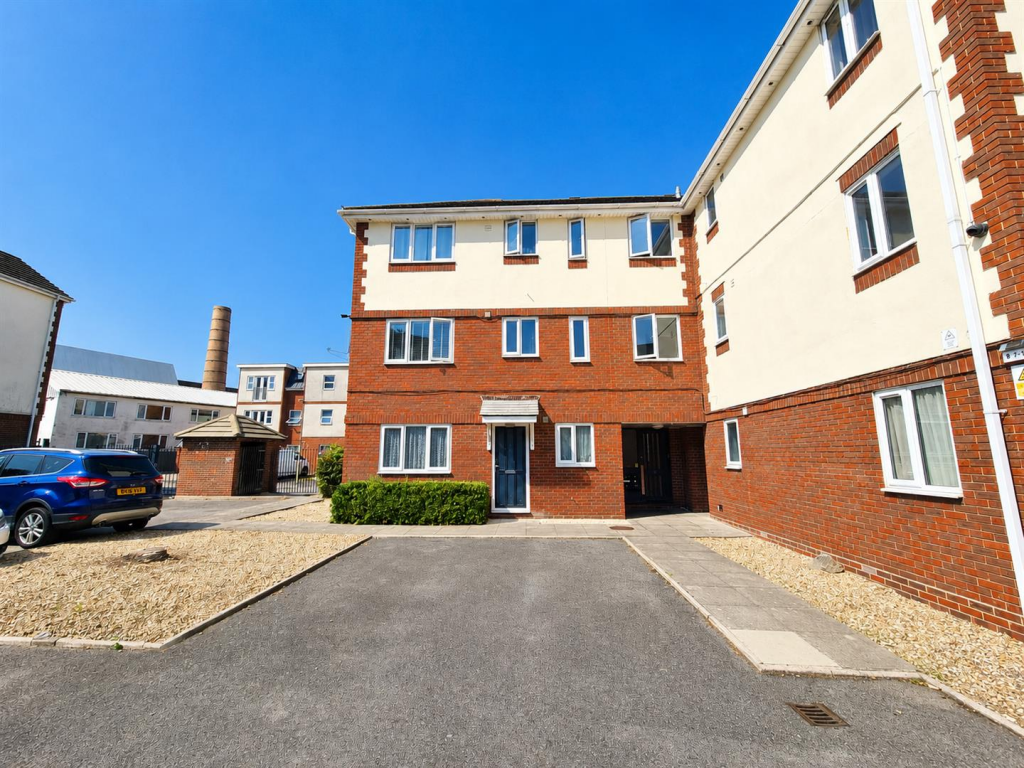 Main image of property: Whiteacres Close, Gosport