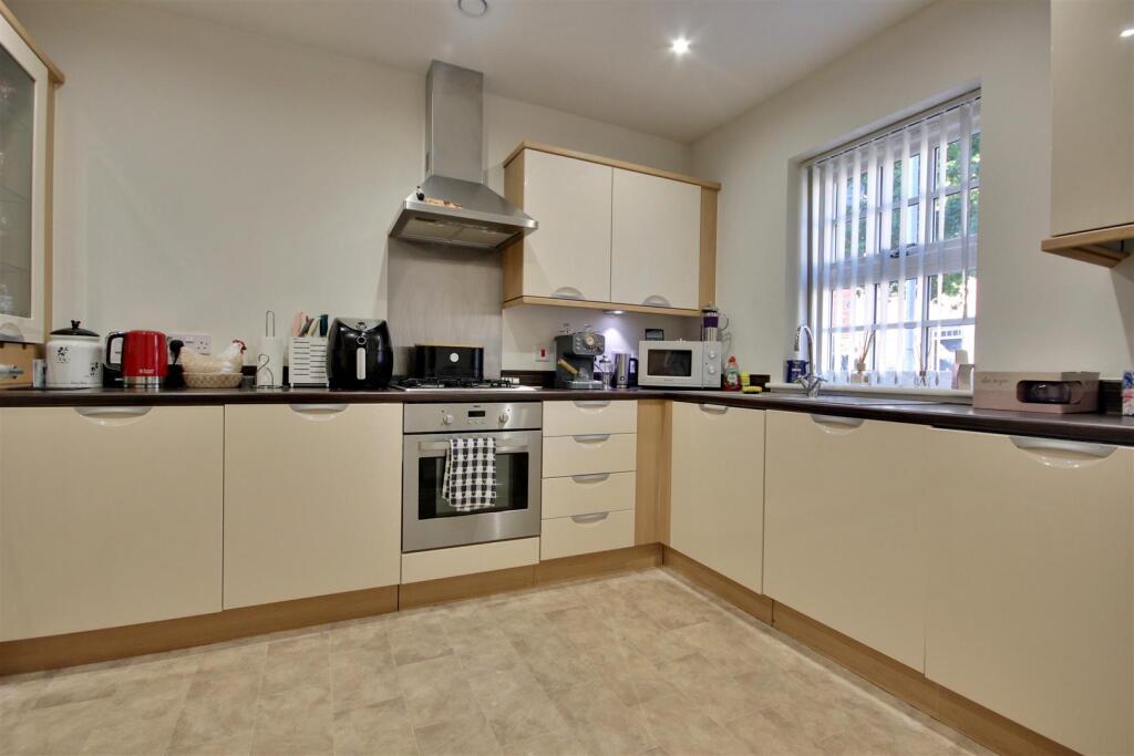 House in Beverley, East Riding of Yorkshire - More