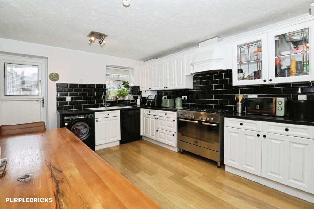 House in Stoke-on-Trent - View 5