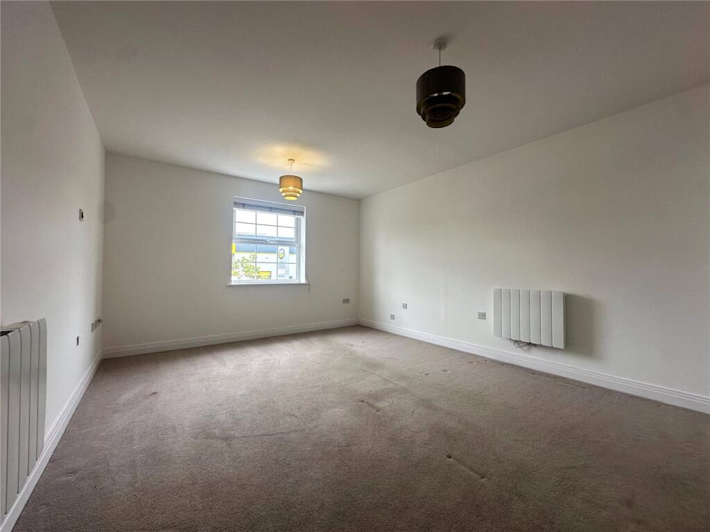 Apartment in Reading - View 2