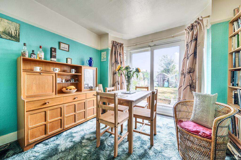 House in London - View 5
