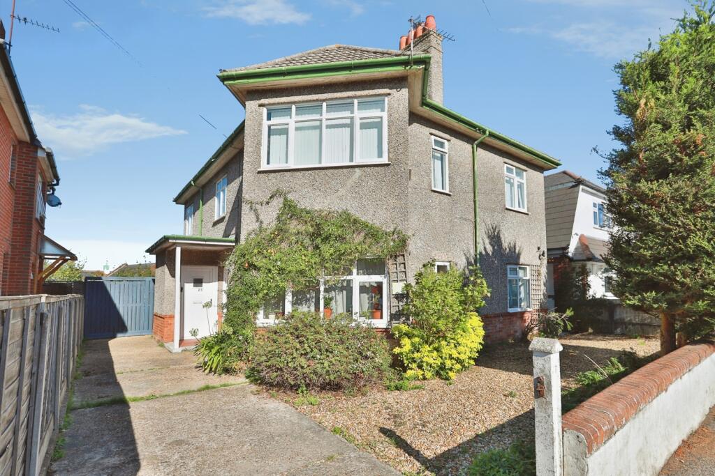Main image of property: Chigwell Road, QUEENS PARK, Bournemouth, Dorset, BH8