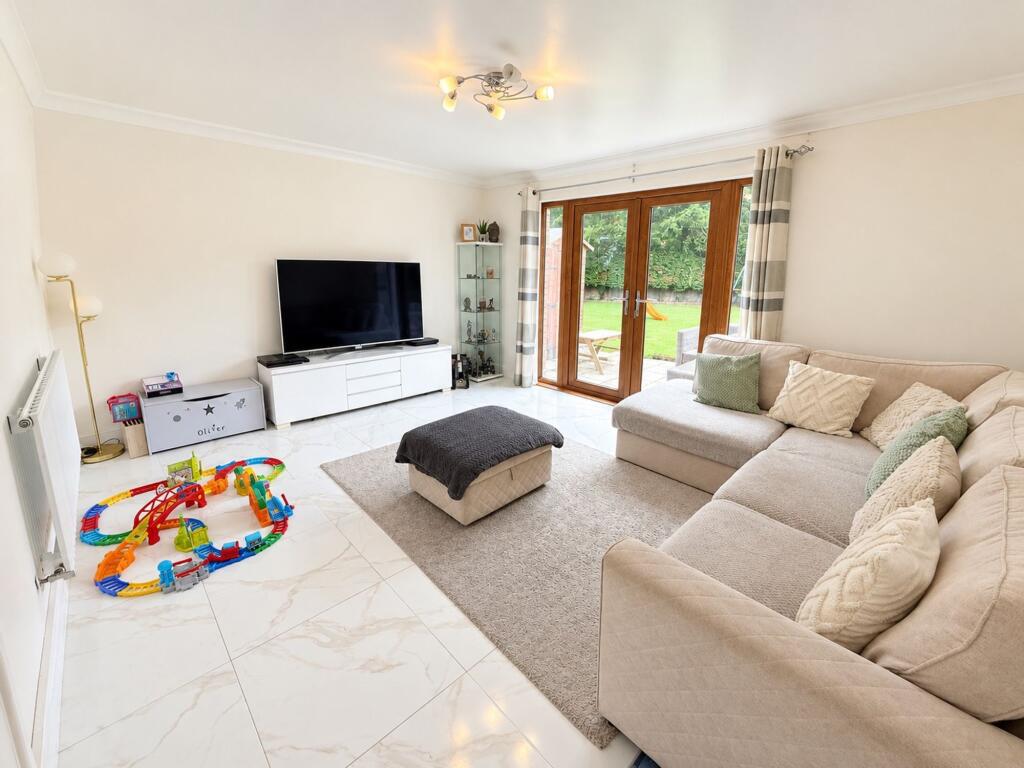 House in Tir-y-Berth, Cefn Fforest - View 4