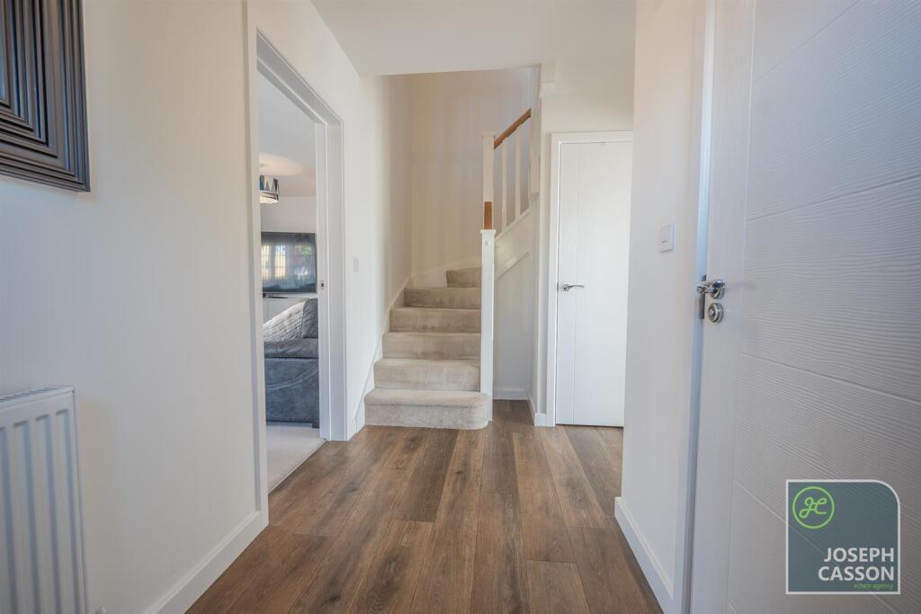 House in Taunton - View 3