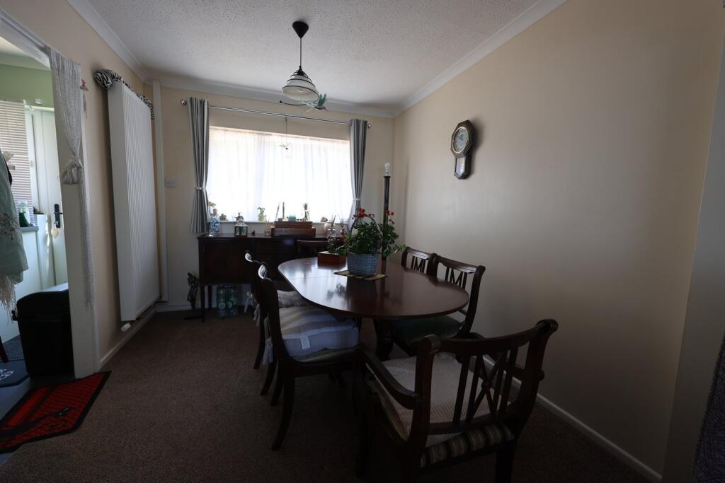 Burden Close, Bodmin, PL31 photo 4