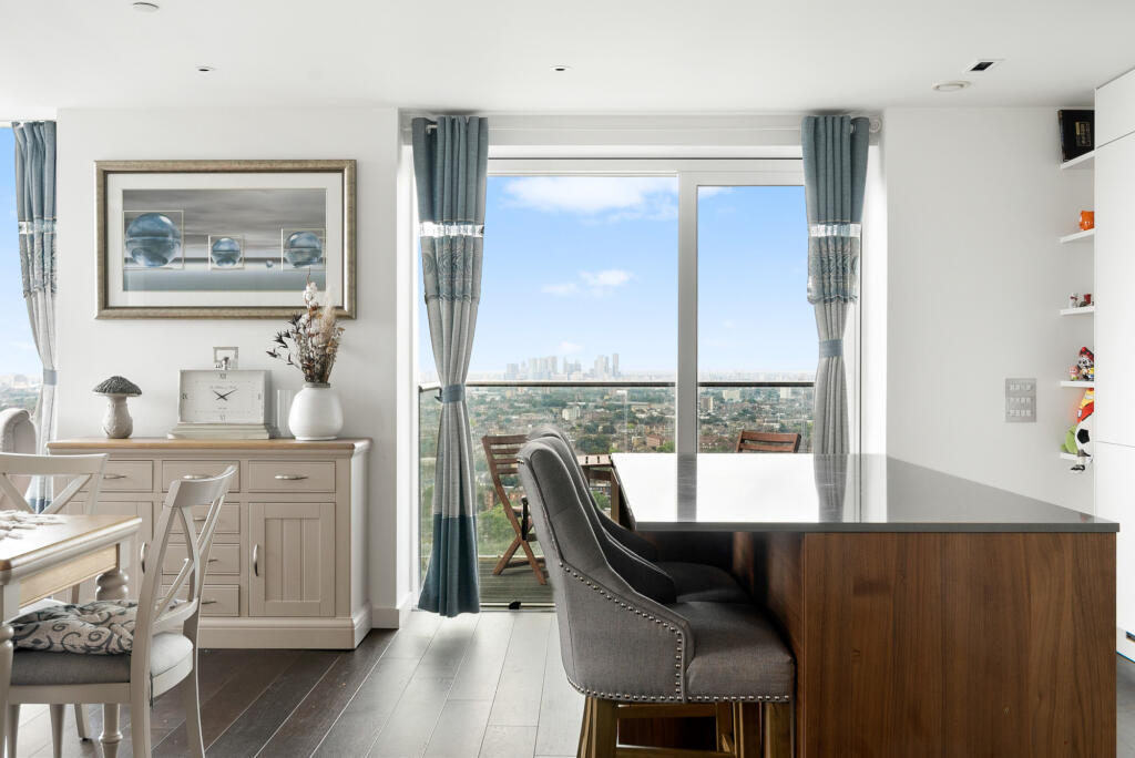 Apartment in London - View 3