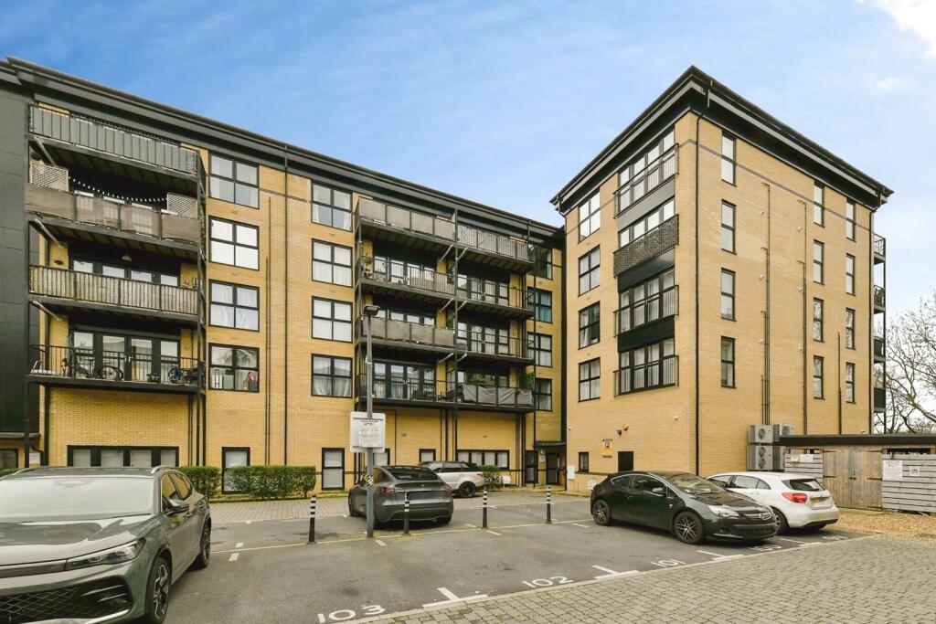 Giles Crescent, Stevenage, Hertfordshire, SG1