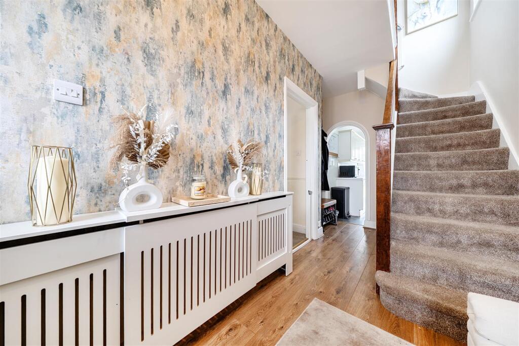 House in London - View 2