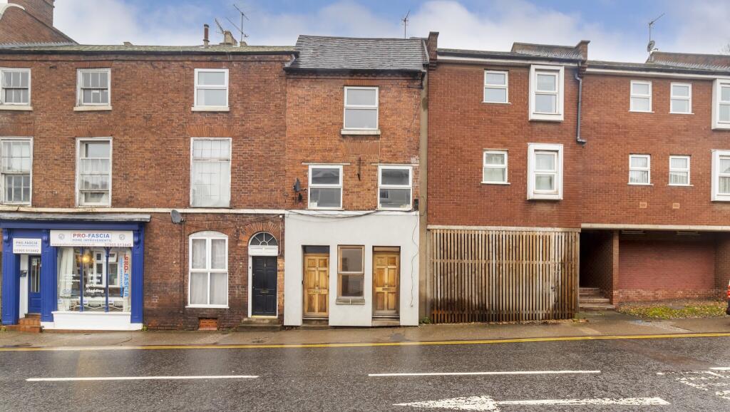 Main image of property: **LET AGREED***  London Road
