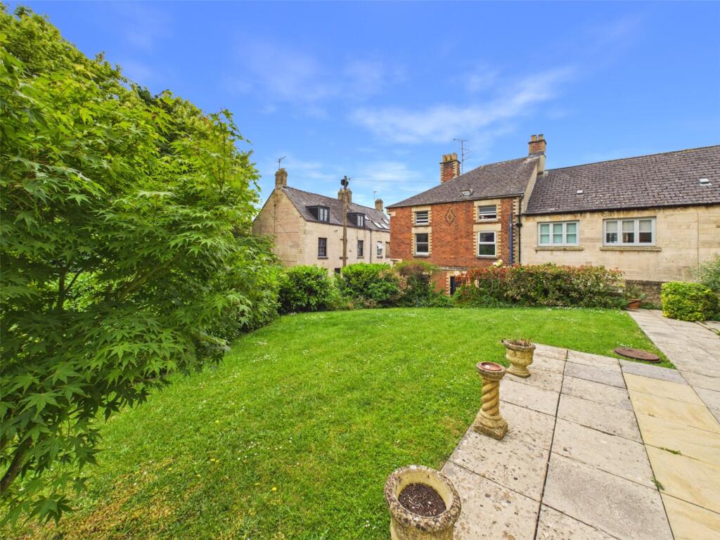 Wesley Court, Stroud, Gloucestershire, GL5 photo 3