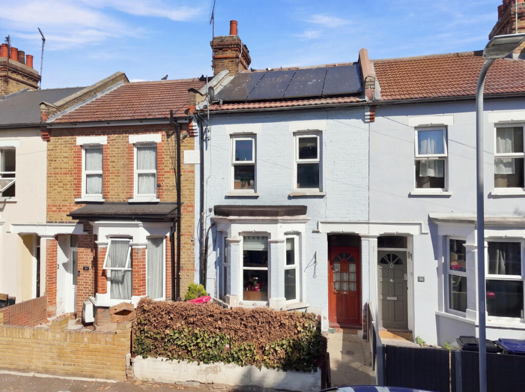 Main image of property: Salisbury Avenue, Westcliff-on-sea, SS0 7
