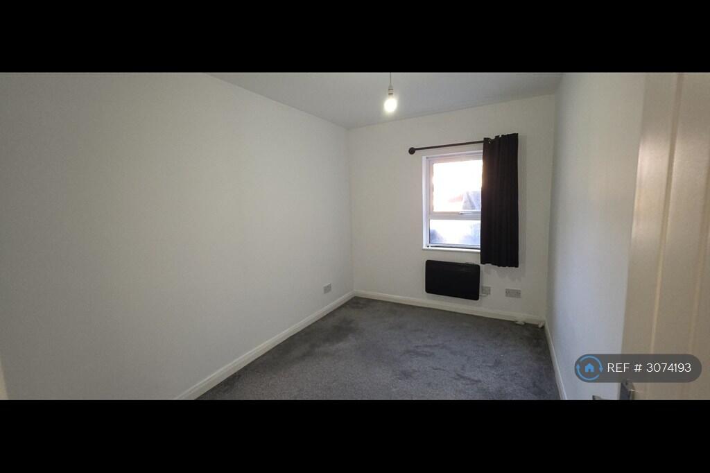 Apartment in Rochester - View 2