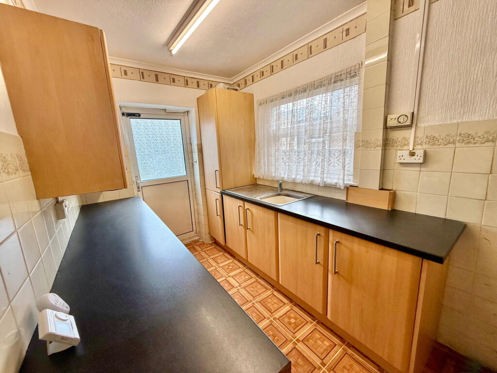 Lupin Close, Port Talbot, SA12 7AR photo 4