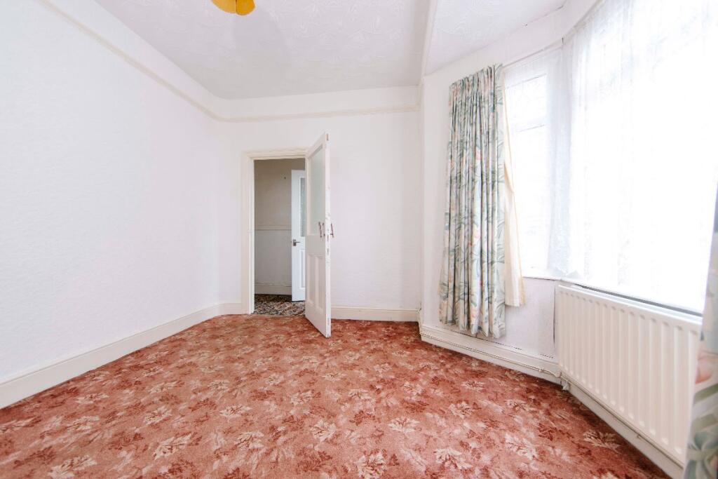 House in Treharris - View 5