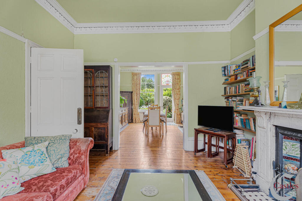 House in London, Archway - View 2