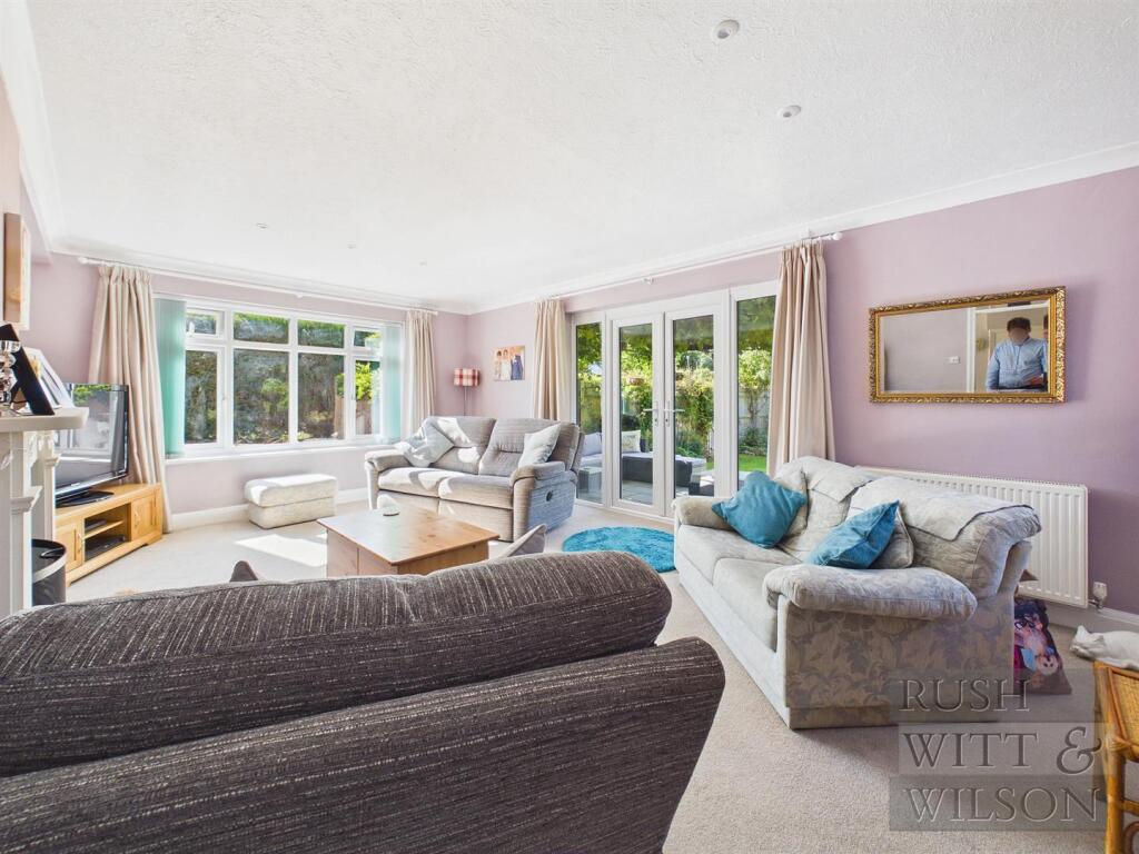 Courthope Drive, Bexhill-On-Sea photo 2