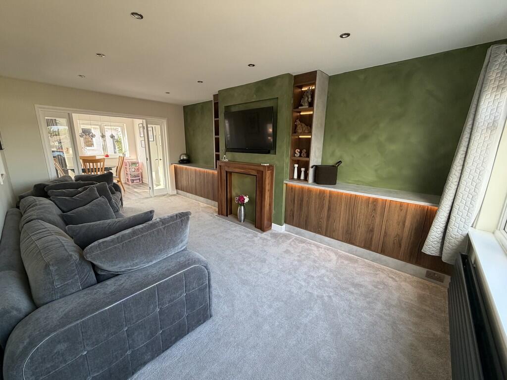 House in Corfe Mullen - View 3