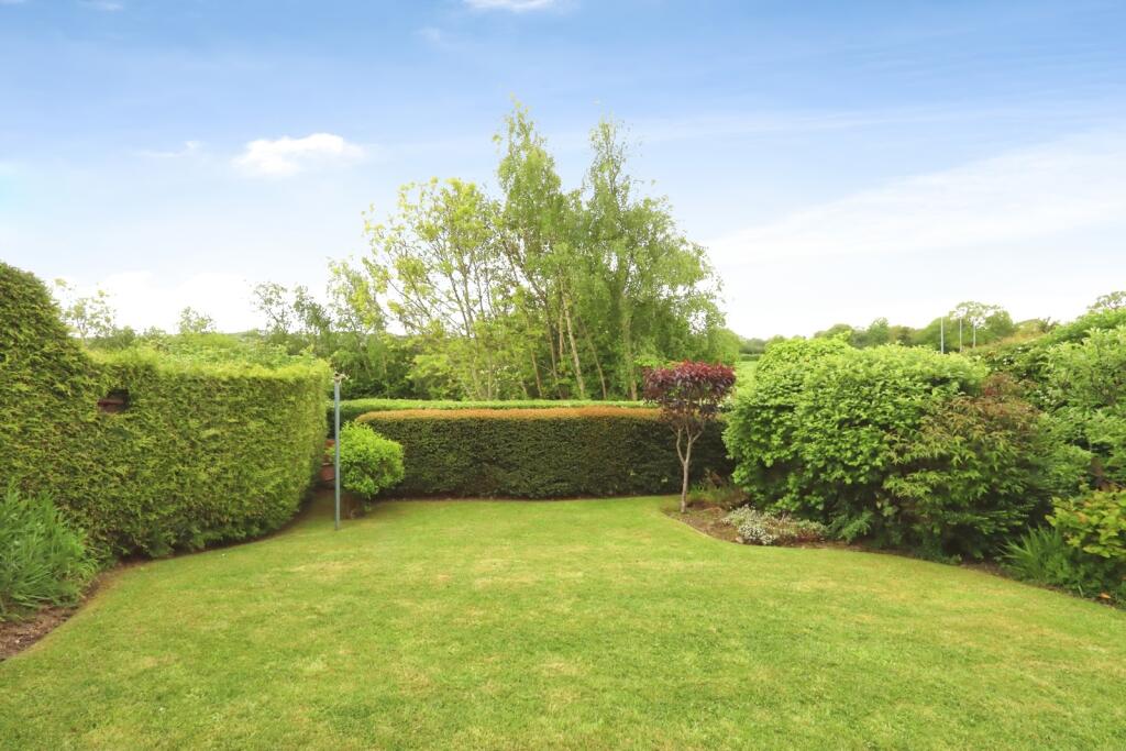 Cruck Close, Dronfield Woodhouse, Dronfield, Derbyshire, S18 - View 4