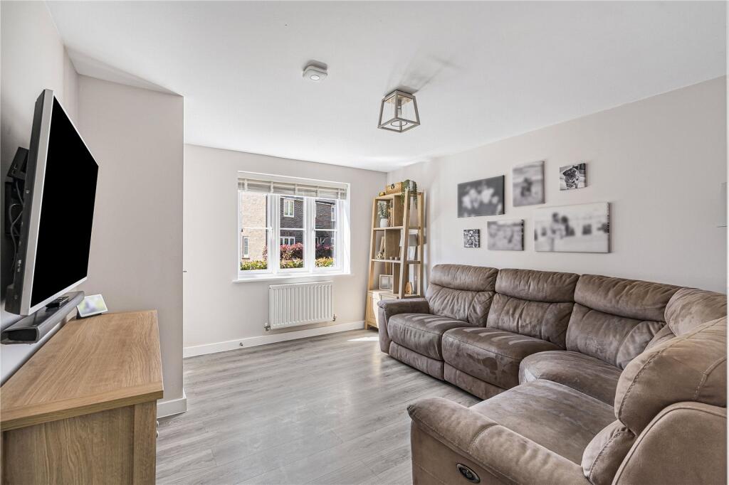 Batt Street, Burgess Hill, West Sussex, RH15 photo 3