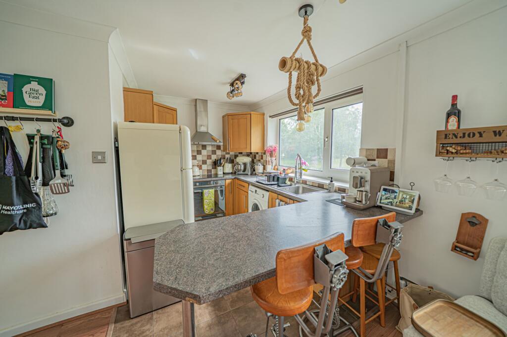 St. Johns Close, Knowle, B93 photo 5