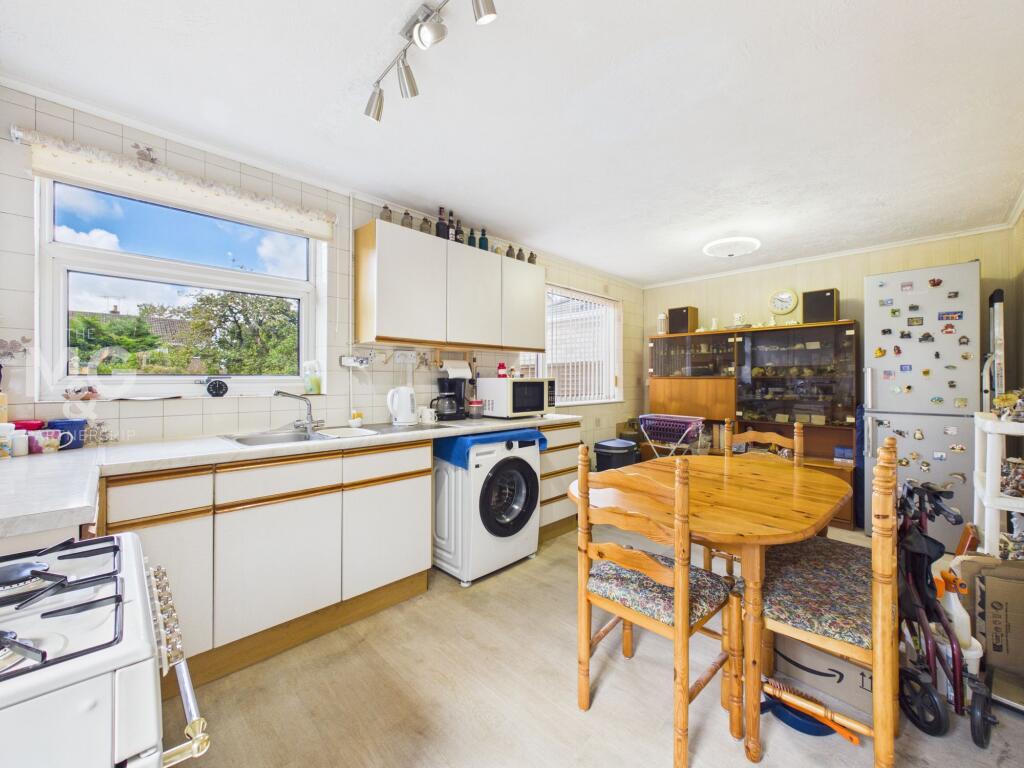 House in West Suffolk, Westley Estate, Bury St Edmunds - View 5