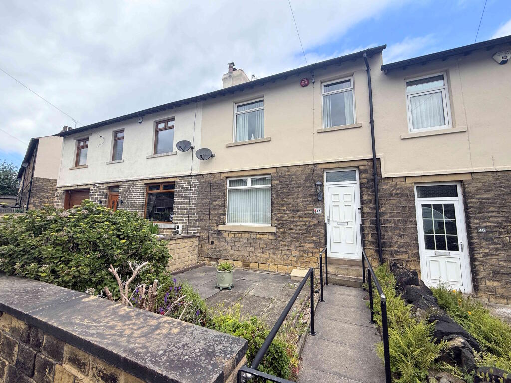 Main image of property: 42 South Parade, Elland HX5 0NP