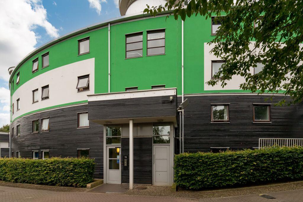 Main image of property: 12/4 Slateford Green, Edinburgh, EH14 1NF