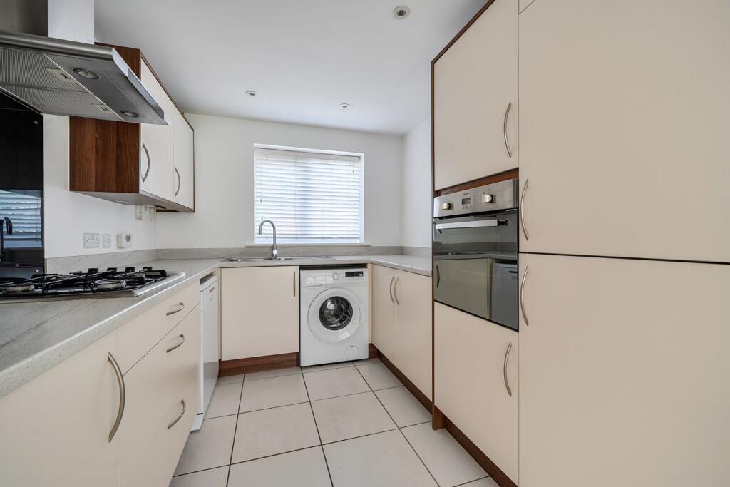 Plough Lane, Shefford, SG17 photo 3