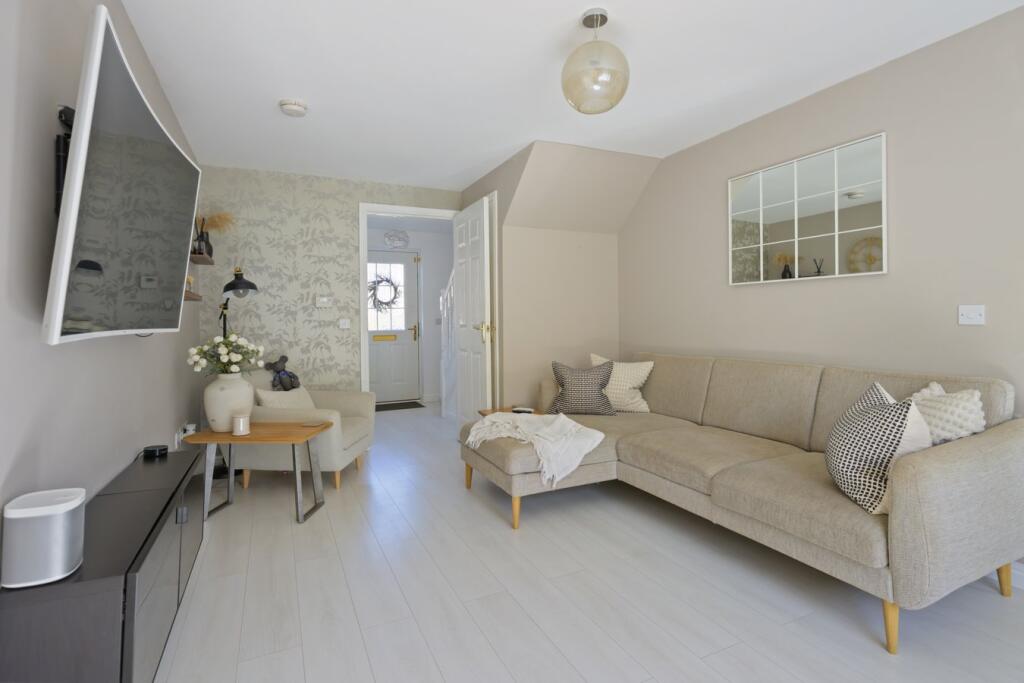 House in Larbert, Kinnaird Village - View 3