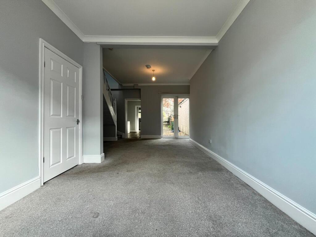 House in Newport - More