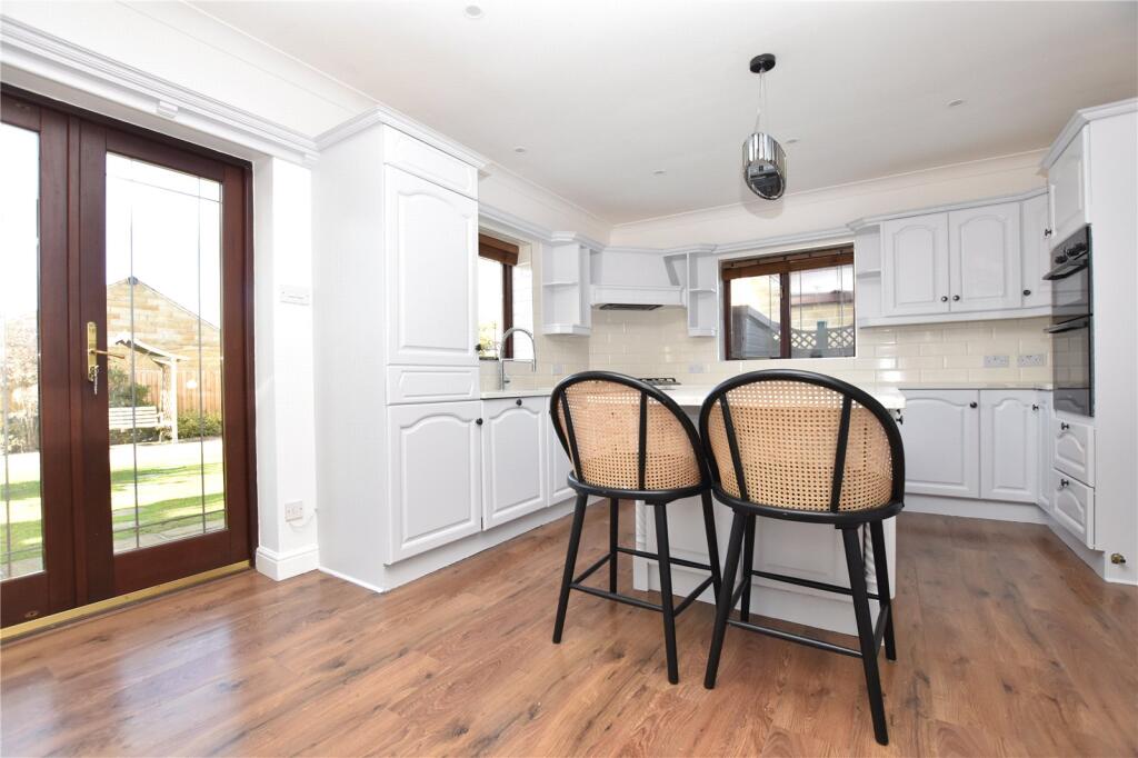 The Nook, Tingley, Wakefield, West Yorkshire photo 2