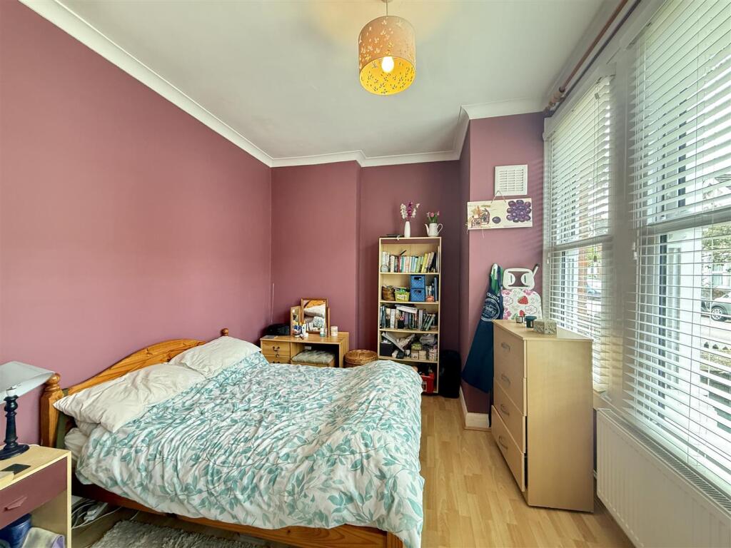 Apartment in London - View 5