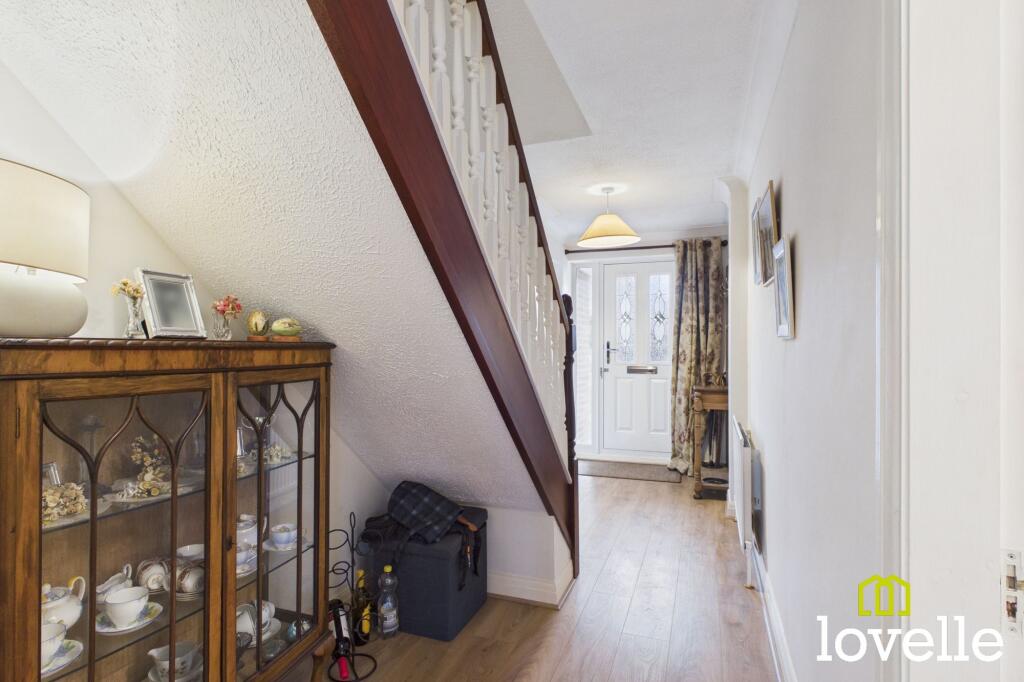 House in Hull - View 5
