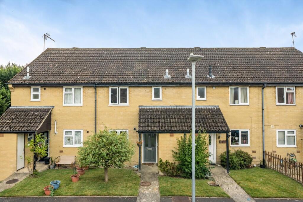 Main image of property: Roycroft Lane, Finchampstead, Berkshire, RG40 4HN