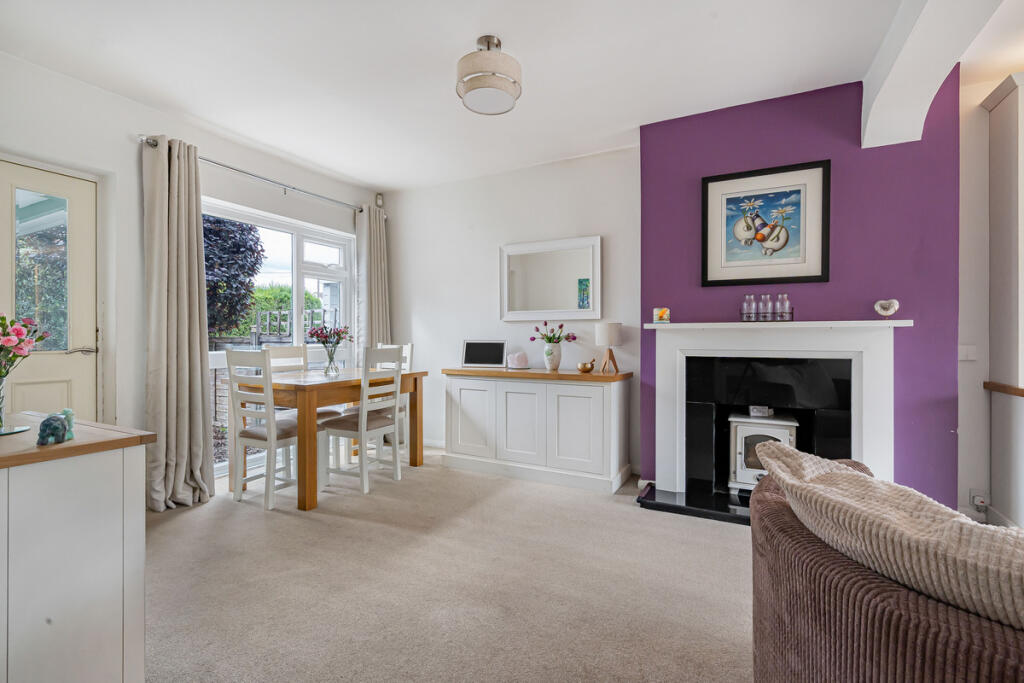 House in Tandridge, Tatsfield - More