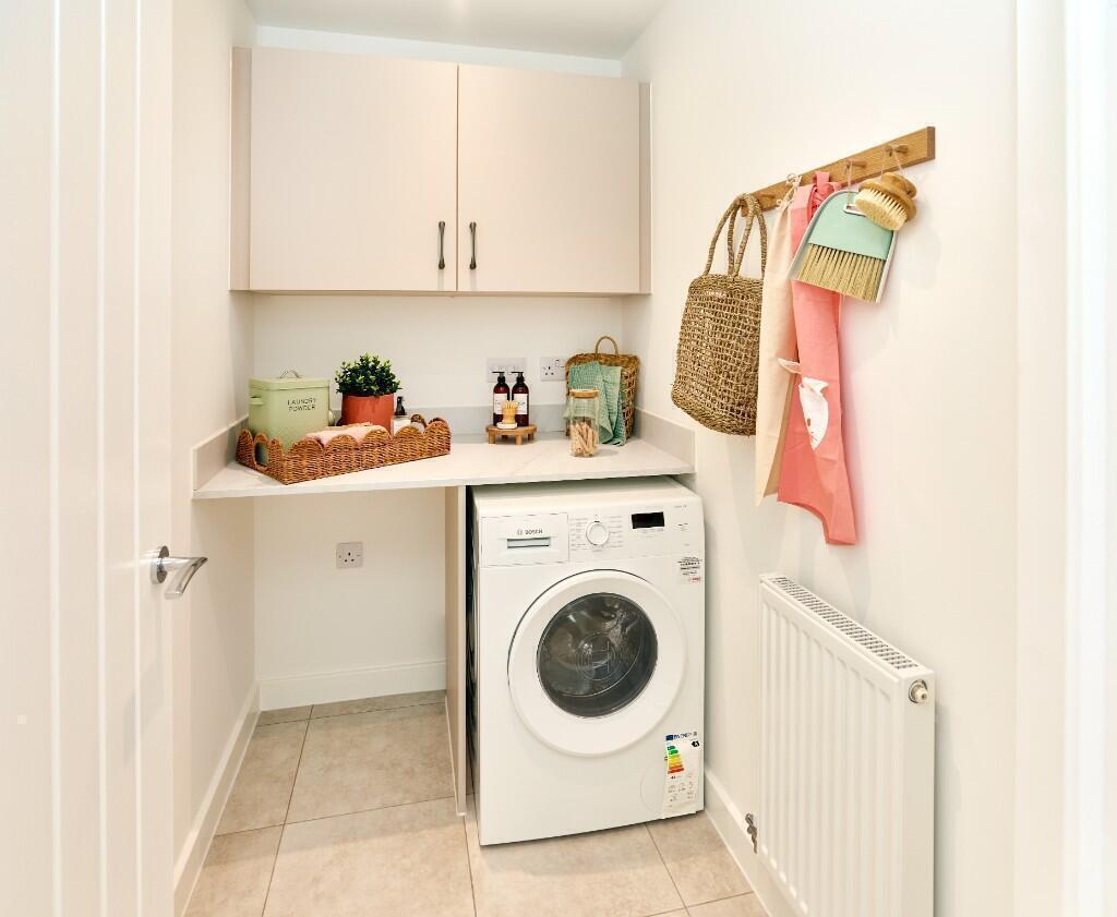 House in Theale, West Berkshire - More