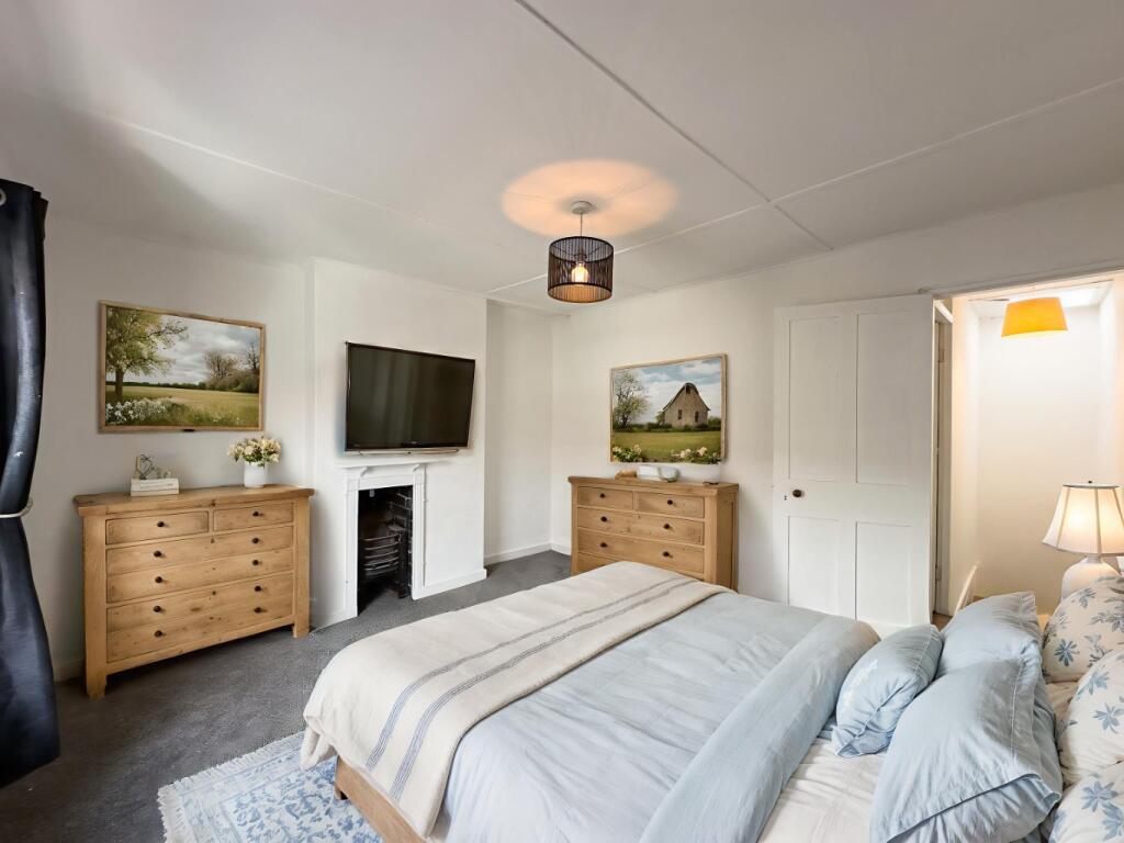 House in Taunton - View 2