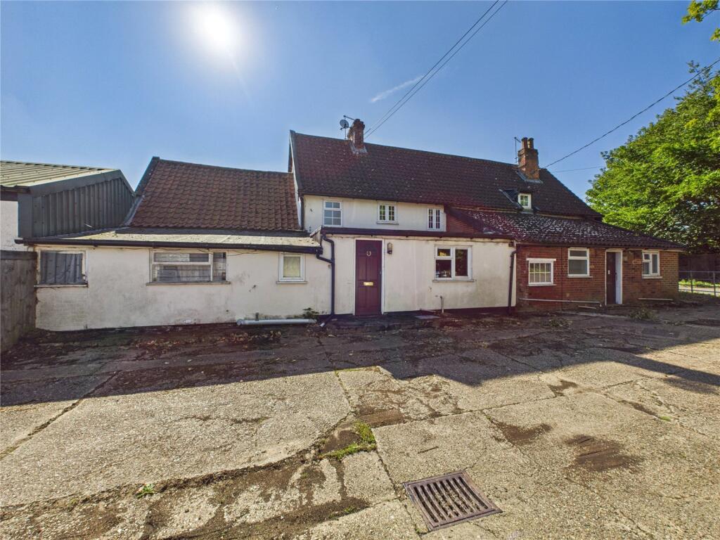 2-bed semi-detached on Humber Doucy Lane, Ipswich, Suffolk, IP4, £230,000