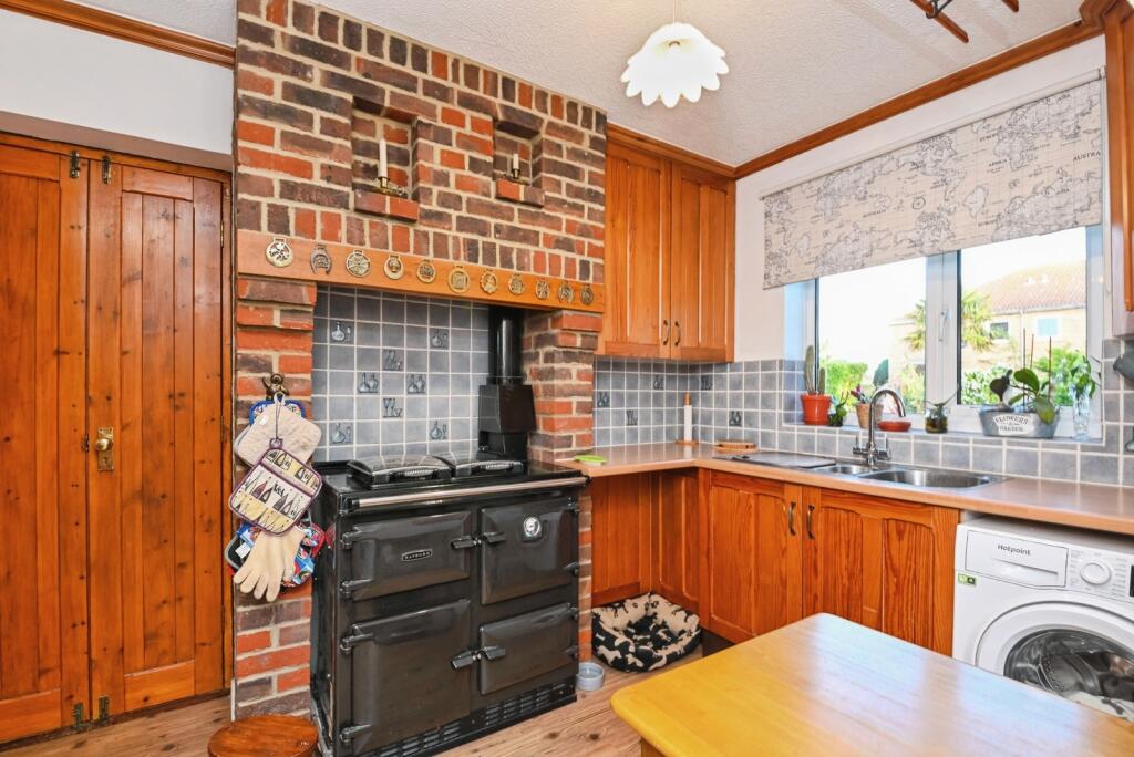 Main image of property: Stonham Avenue, Clacton-on-Sea, Essex, CO16