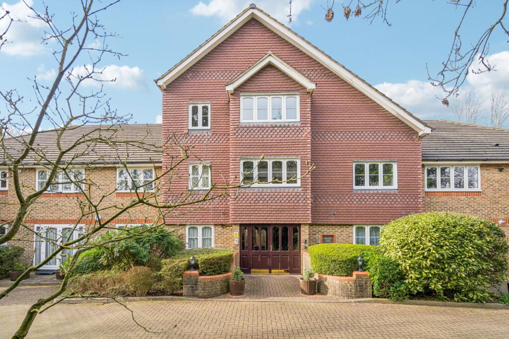 Main image of property: Skillen Lodge, 552 Uxbridge Road, Pinner, HA5 3PR