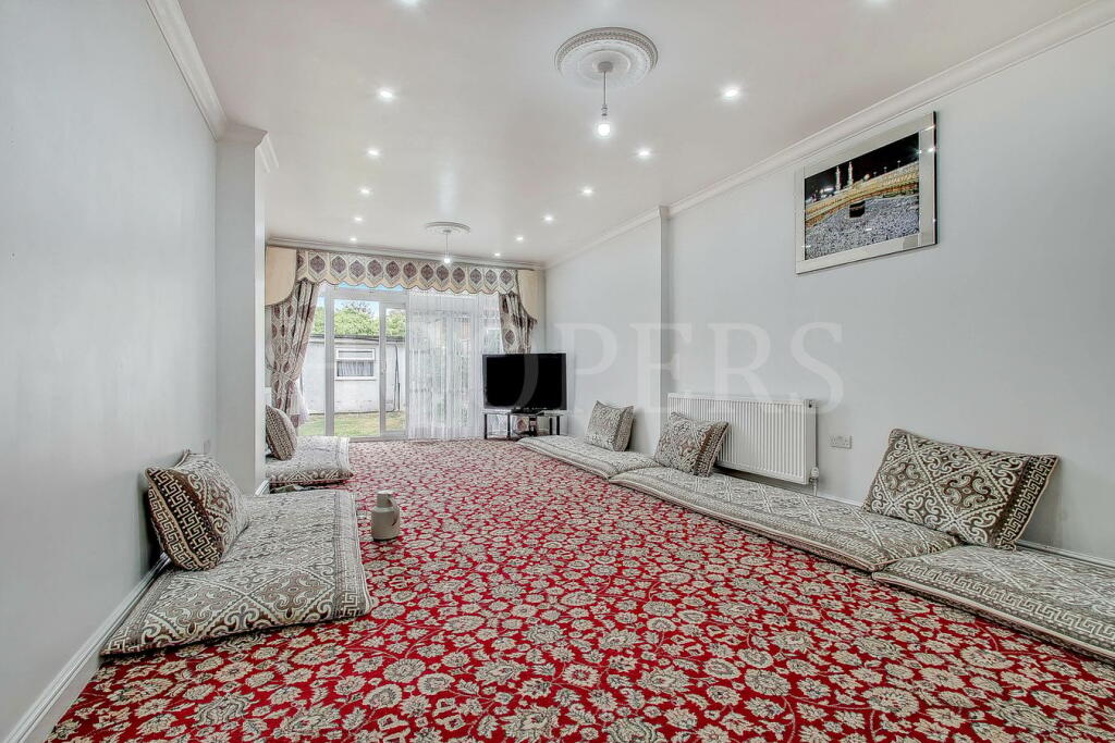 House in London - View 3