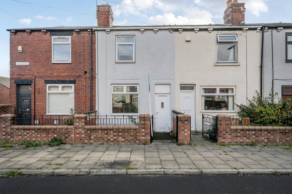 2-bed terraced on Wood Lea, South Elmsall, Pontefract, West Yorkshire, WF9, £110,000