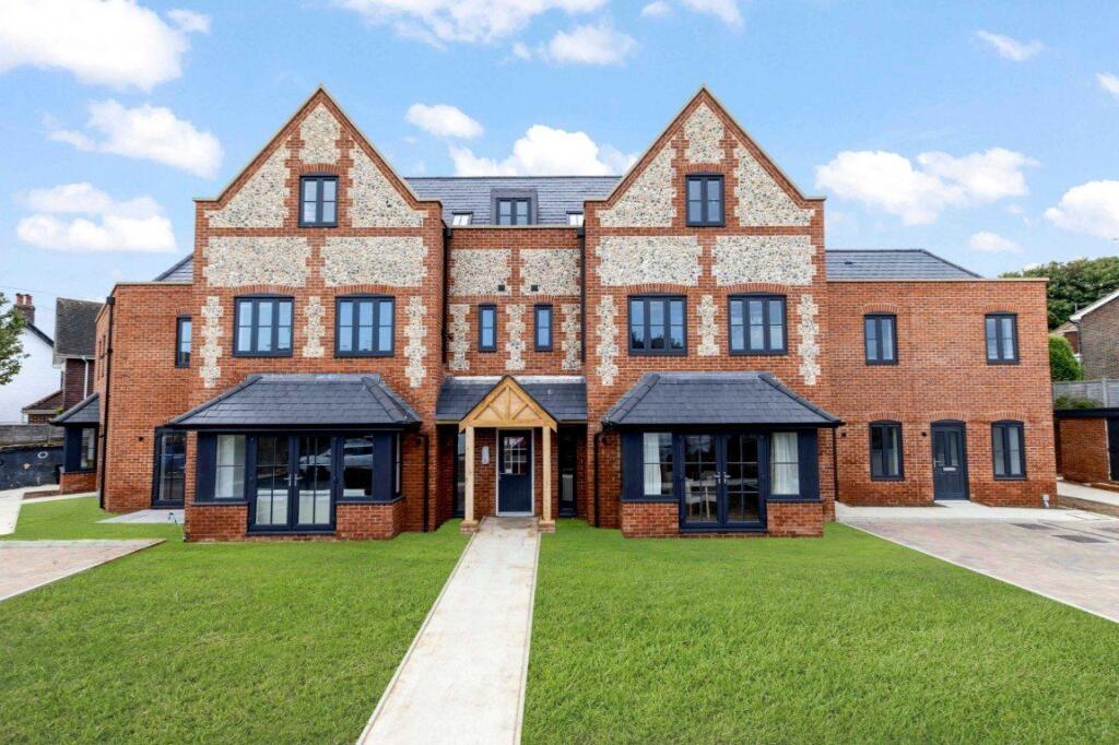 Knights Gate, Sompting, Lancing, BN15 0AP