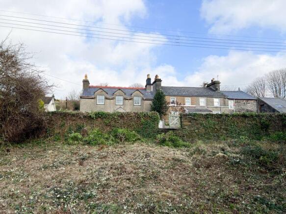 Plot, Ballacraine