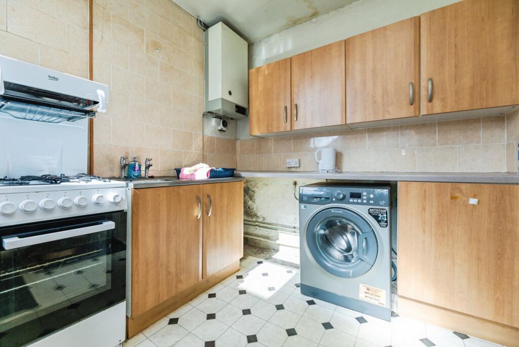 House in Sheffield, Pismire Hill, Firth Park - More