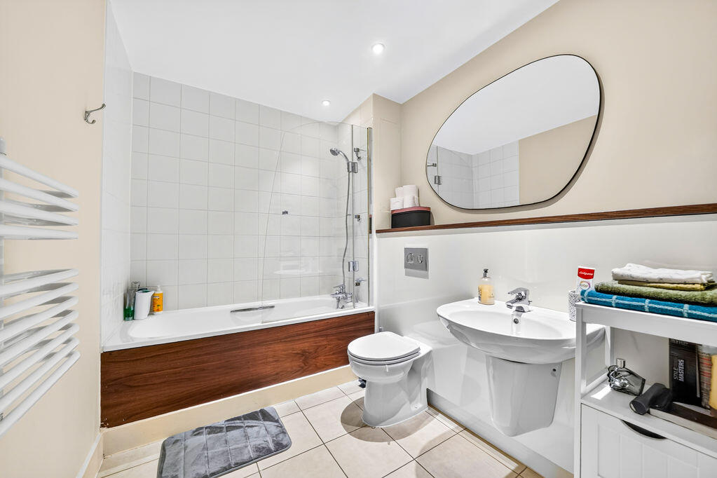 Apartment in London - View 4