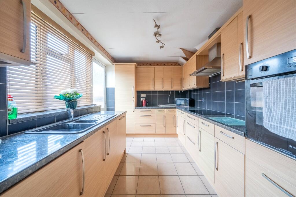 White Way, Great Bookham, Leatherhead, Surrey, KT23 photo 3