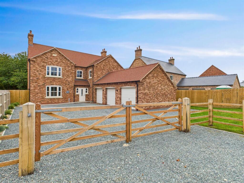 Main image of property: Timberland View, Main Road, Hagworthingham
